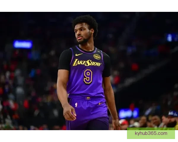 布朗尼连续背靠背胜利南湾湖人13战全胜雷迪克高度评价他努力拼搏