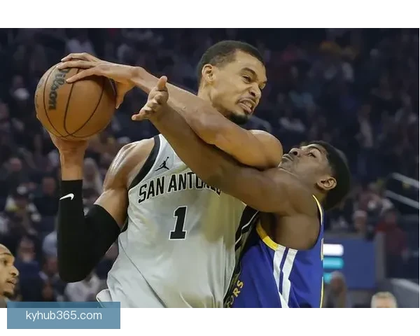 库里赞文班天然天赋与独特比赛态度极具感染力