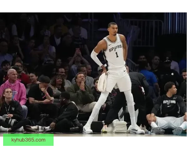 文班亚马22岁87天连续两场至少40分15篮板 创NBA最年轻纪录